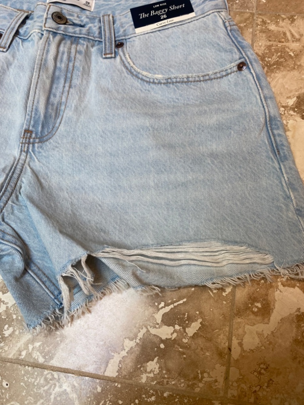 Abercrombie & Fitch Low Rise Baggy Short - Picture 6 of 7
